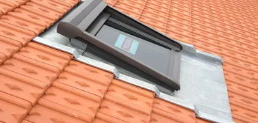 pose-et-changement-de-fenetre-de-toit-et-velux-24